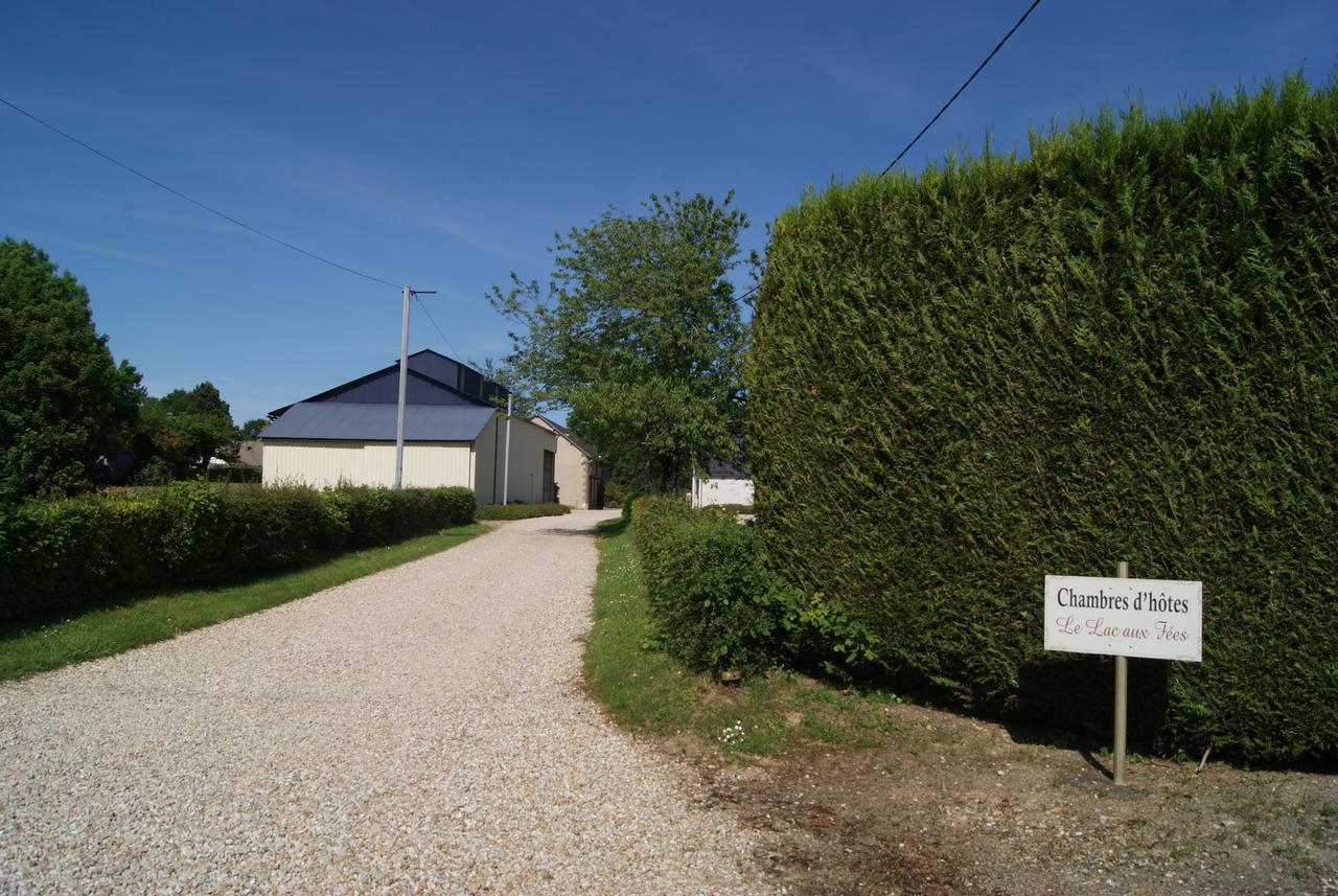 Le Lac Aux Fees Henrichemont Exterior foto